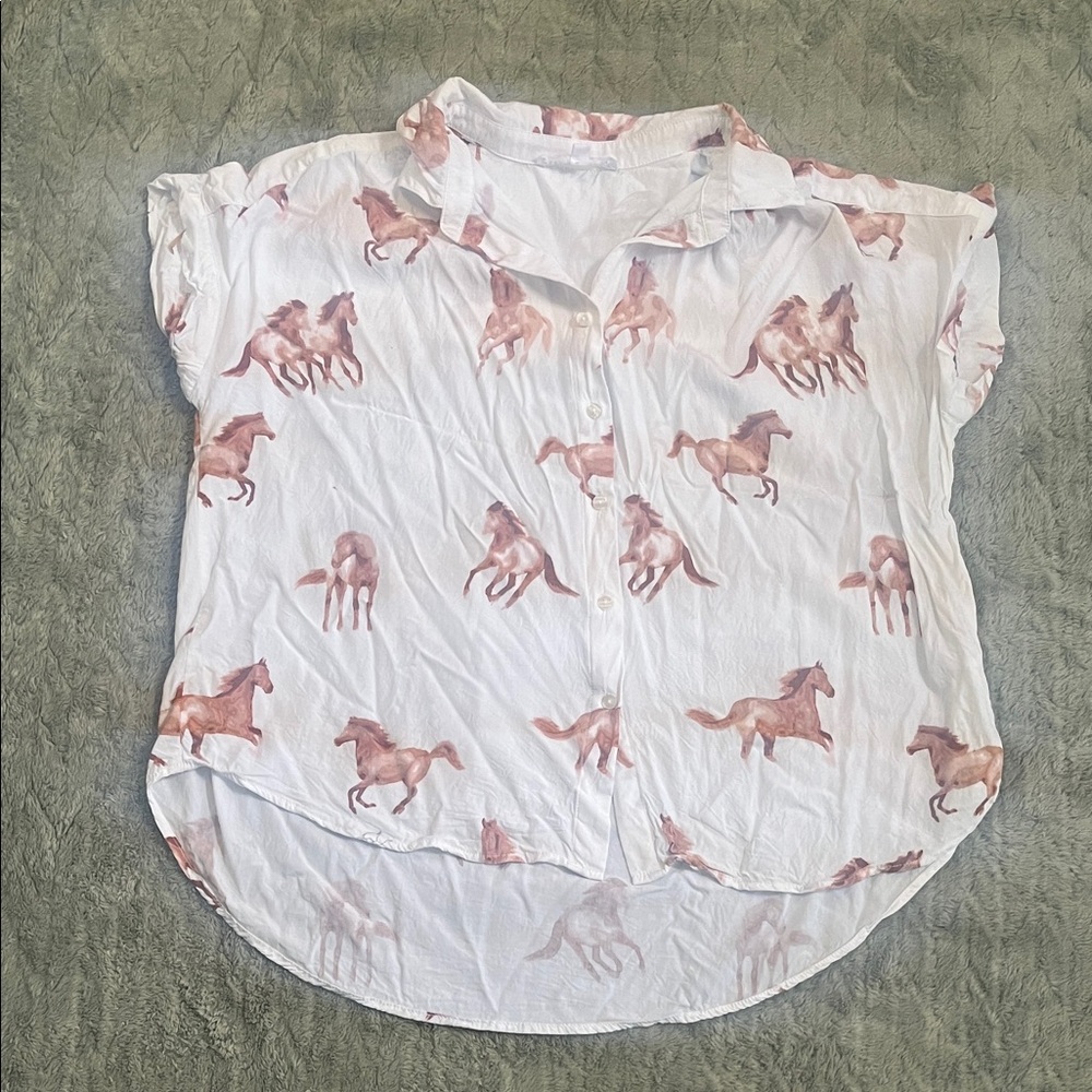 Jane and Delancey White Button-Up Top with Pink Horse Print